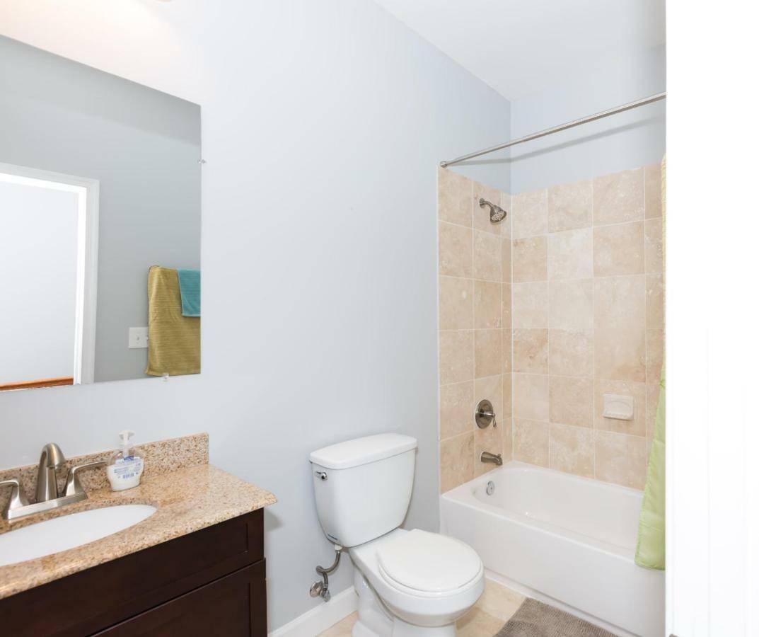 Steps To Convention Center, Downtown Dc, And Metro Station: Private And Comfortable Bedroom/Bathroom ワシントン エクステリア 写真