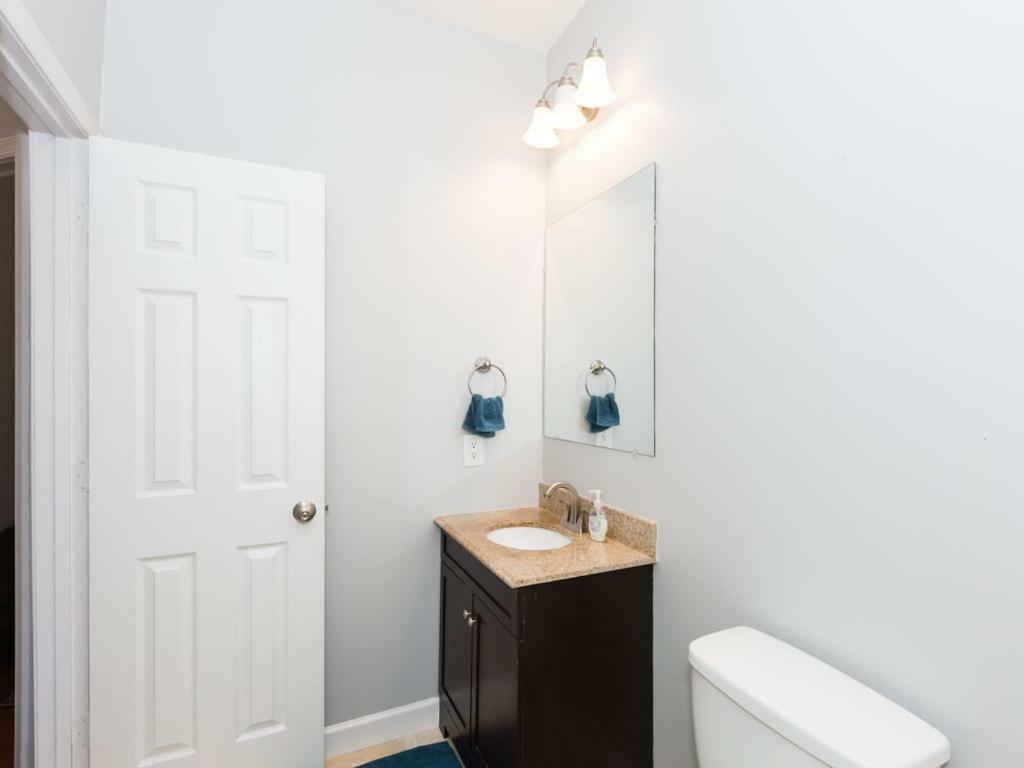 Steps To Convention Center, Downtown Dc, And Metro Station: Private And Comfortable Bedroom/Bathroom ワシントン エクステリア 写真